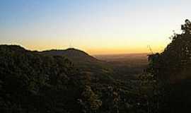 Vila Maria - Pr do sol, ao fundo Morro das Antenas