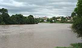 Abelardo Luz - Rio Xapec e a cidade de Abelardo Luz-SC-Foto:saffis