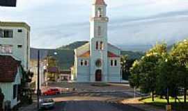 gua Doce - Igreja Matriz em gua Doce-SC-Foto:Diego Augusto Luches