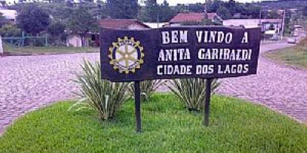 Anita Garibaldi-SC-Entrada da cidade-Foto:www.cidade-brasil.com.br