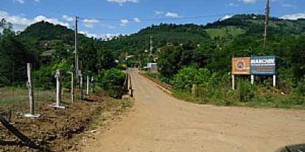 Ponte sobre  o Rio Irani na divisa de Arvoredo SC e Xaxin SC por grigolo 