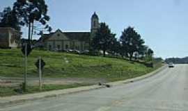 Bateias de Baixo - Igreja e Rodovia-Foto:itamauro1969 