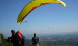 Bateias de Baixo - Rampa de parapente, Por Antonio Waldmann