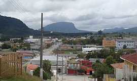 Bom Retiro - Bom Retiro-SC-Vista parcial da cidade com a serra ao fundo-Foto:clementegermanomuller.