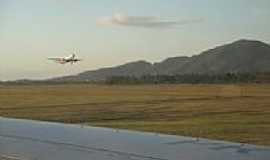 Florianpolis - Pista do Aeroporto Herclio Luz em Florianpolis-Foto:pedro souto