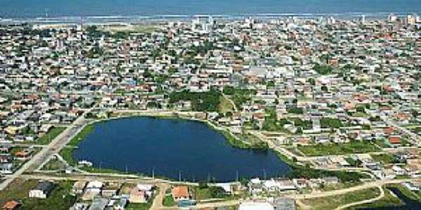 LAGOA DO JACAR, no centro de Praia do Rinco - SC