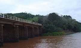 Itapiranga - Ponte sobre a foz do Rio Macaco Branco 