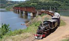 Joaaba - Joaaba-SC-Trem e Ponte Ferroviria sobre o Rio do Peixe-Foto:THIAGO DAMBROS