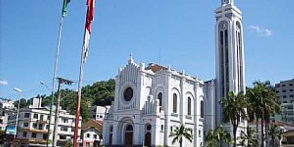 Joaaba-SC-Parquia de Santa Terezinha-Foto:THIAGO DAMBROS