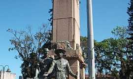 Joinville - Joinville-SC-Monumento aos Imigrantes-Foto:Gustavo Ramos Chagas