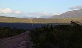 Mucug - Vista geral com a Serra do Bastio ao fundo em Mucug-BA-Foto:Caio Graco Machado