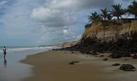 Mucuri - Mucuri-BA-Falsias em Costa Dourada-Foto:lana maria miranda