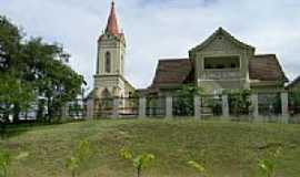 Massaranduba - Praa e Igreja em Massaranduba-SC-Foto:felpzs