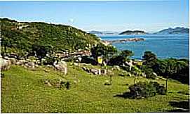 Palhoa - Praia Ponta do Papagaio foto Por Criativa 