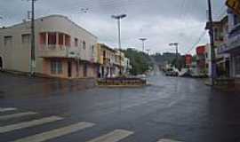 Palmitos - Avenida Brasil em Palmitos-SC-Foto:Claudia Venturi