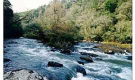 Paraso - As quedas do Salto do Rio das Flores