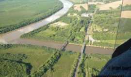 Poo Preto - Foz do rio Timb no rio Iguau em Poo Preto - SC, Por Edson Thadeu