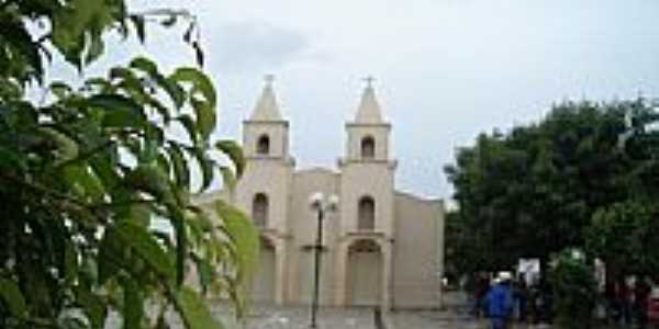 Praa central e Igreja em Nova Ftima-Foto:osvaldo Gomes