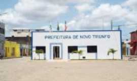 Novo Triunfo - prdio da prefeitura municipal de novo triunfo.ba, Por Cludio batista