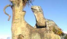 Lagarto - Lagarto em cima da Jaqueira(Colnia Treze)Entroncamento na rodovia 270 para Boquim-SE, Por Hermon Anchieta