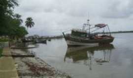 Santa Luzia do Itanhy - Barco para pesca de camaro, Por alberto goulart paes neto