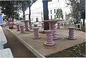 Pra�a no centro da cidade de Adolfo - SP