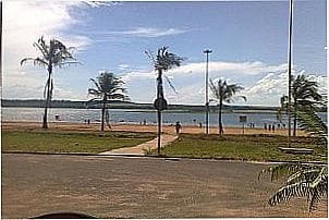 Beira rio da cidade de Adolfo - SP
