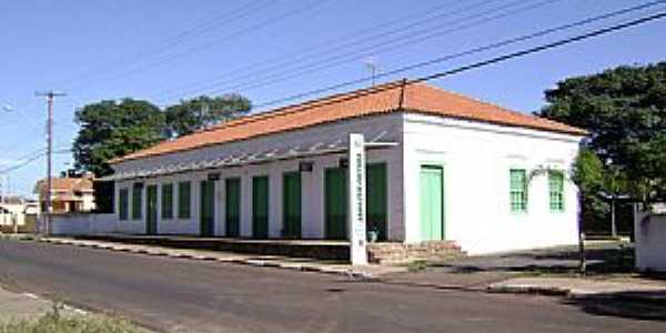 gua Vermelha-SP-Armazm Cultura-Foto:Roselito Fvero da Silva