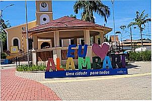 P�rtico da cidade de  Alambari - SP