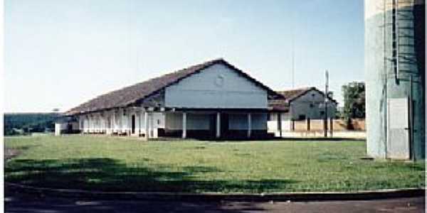 Andes-SP-Antiga Estao Ferroviria em 1999-Foto:Ralph M. Giesbrecht