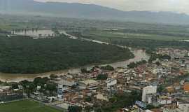 Aparecida - Aparecida-SP-Vista parcial da cidade e o Rio Paraiba do Sul-Foto:Denilson.B