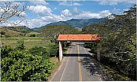 Arape� - P�rtico de entrada da cidade de Arape� -SP