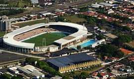 Araraquara - Estadio Dr. Adhemar de Barros e Ginsio de Esporte Castelo Branco (Giganto).
Foto de Andr Amaral 