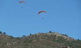 Atibaia - Parapente e a Pedra Grande em Atibaia-Foto:Paulo Targino Moreir