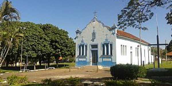 Imagens da localidade de Avencas Distrito de Marlia - SP