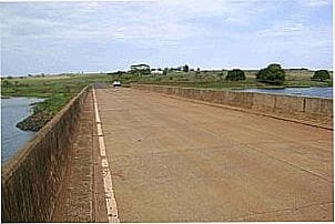 Estrada de acesso � Bela Floresta, distrito de Pereira Barreto - SP 