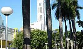 Birigi - Praa Dr.Gama e ao fundo a torre da Matriz em Birigui-Foto:Marcelo Szk