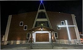 Biritiba-Ussu - Igreja de Santa Cruz em Biritiba-Ussu, distrito de Mogi  das Cruzes - SP