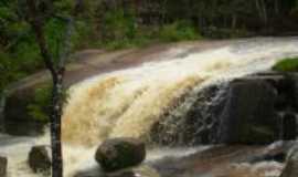 Bom Jesus dos Perdes - cachoeira do Barroco, Por Satierf