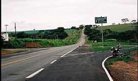 Cambaratiba - Cambaratiba-SP-Trevo de acesso-Foto:Zekinha