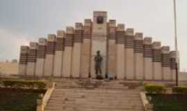 Campinas - Homenagem aos constitucionlaistas - 1932, Por Roberto Gasparinni