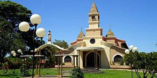 Igreja de Santa Terezinha do Menino Jesus - Cndido Mota/SP -  por Fabio Vasconcelos