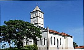 Corredeira - Igreja  de S�o Benedito em Corredeira, distrito de Piraju� - SP
