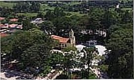 Corumbata� - Vista da Igreja e centro de Corumbata�