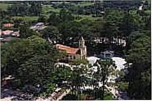 Vista da Igreja e centro de Corumbata�