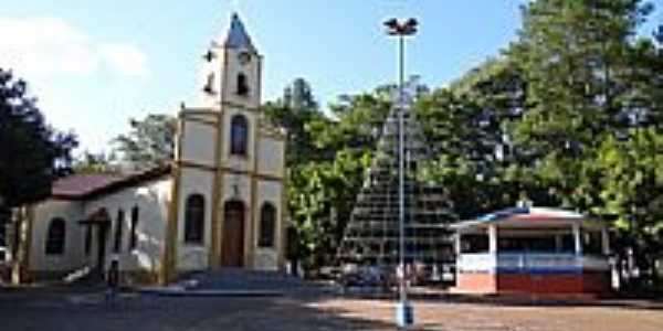 Igreja Matriz de Corumbata-Foto:Antonio de Andrade