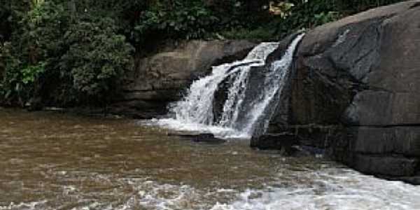 Cotia-SP-Cachoeira da Graa-Foto:Schuppys