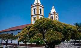 Cunha - Praa da Matriz e Igreja de Nossa Senhora da Conceio 