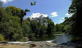 Cunha - Foto: Sidney Monteiro.  em Cachoeira Do Desterro