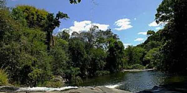 Foto: Sidney Monteiro.  em Cachoeira Do Desterro